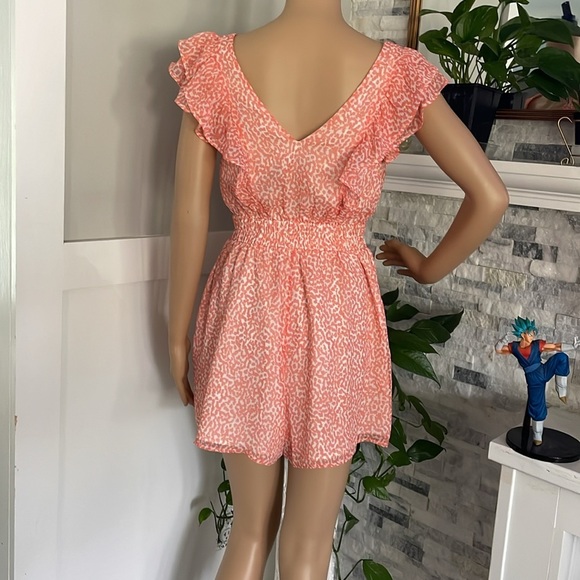 Express Sleeveless Ruffle V-Neck Romper Sz XXS - Picture 6 of 9